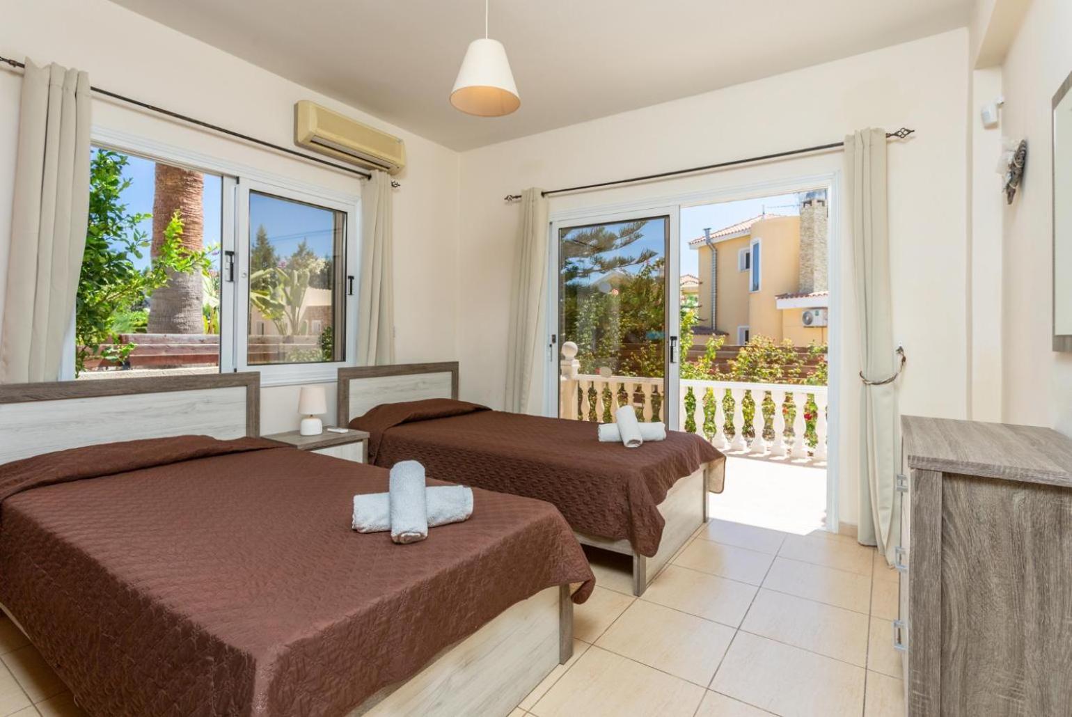Queens Paradise 1 Peyia Ngoại thất bức ảnh